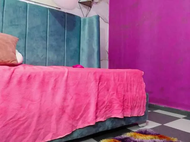 Live sex webcam photo for jinemerald #272474493