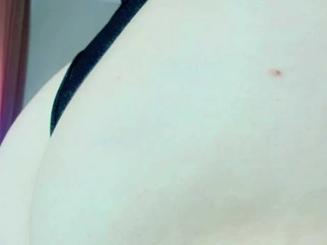 Live sex webcam photo for jiyounghee #277649831