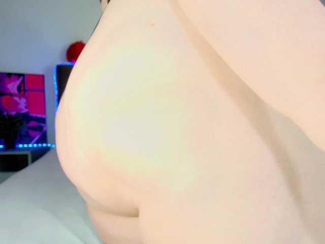 Live sex webcam photo for jiyounghee #277931946