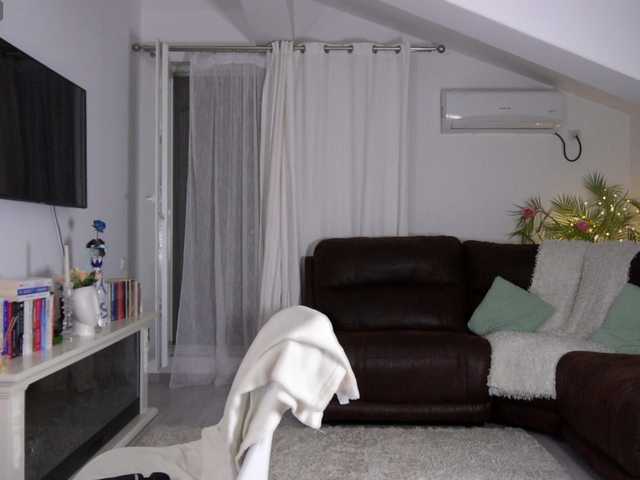 Live sex webcam photo for jocelynnstars #291846949