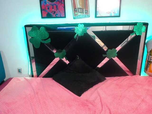 Live sex webcam photo for johanna84 #288082585