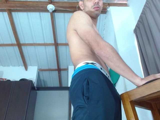 Live sex webcam photo for johanylatino #276689701