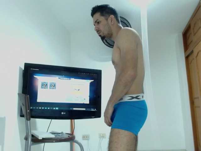 Live sex webcam photo for johanylatino #277437656