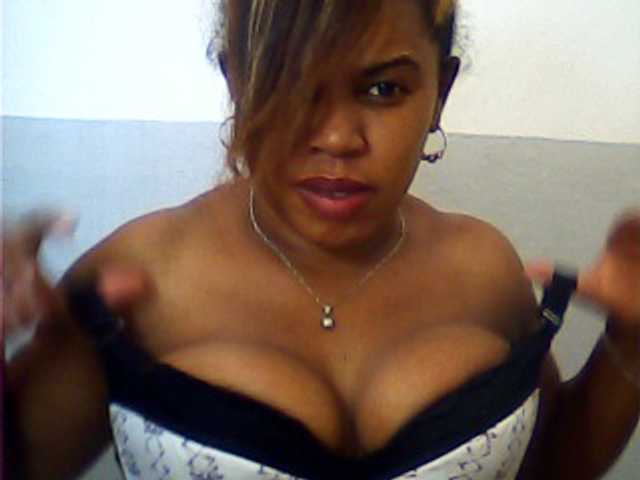 Live sex webcam photo for jojosquirt #271880916