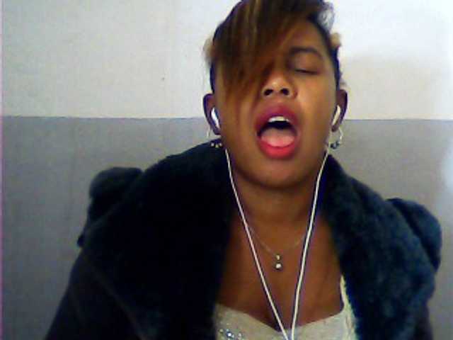 Live sex webcam photo for jojosquirt #272061901