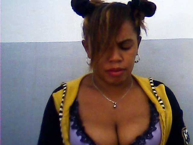 Live sex webcam photo for jojosquirt #272136247