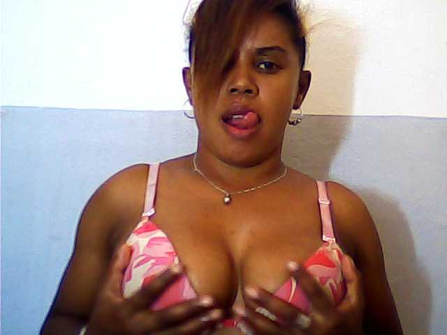 Live sex webcam photo for jojosquirt #272354695