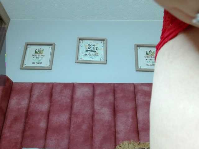 Live sex webcam photo for jolie-colette #290857765