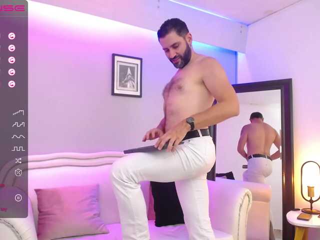 Live sex webcam photo for jonasbeards #275960332