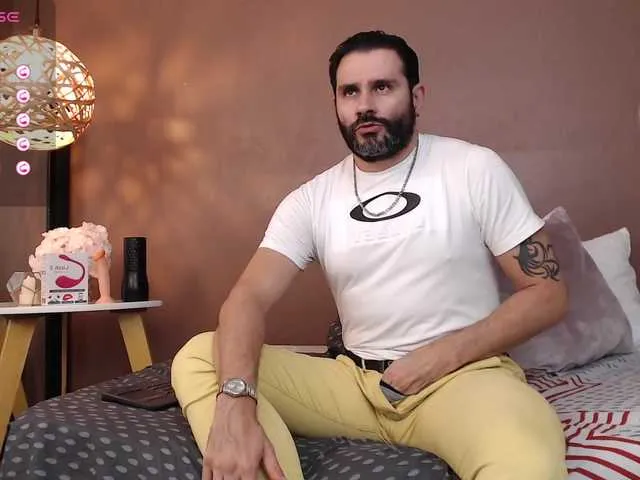 Live sex webcam photo for jonasbeards #277862792