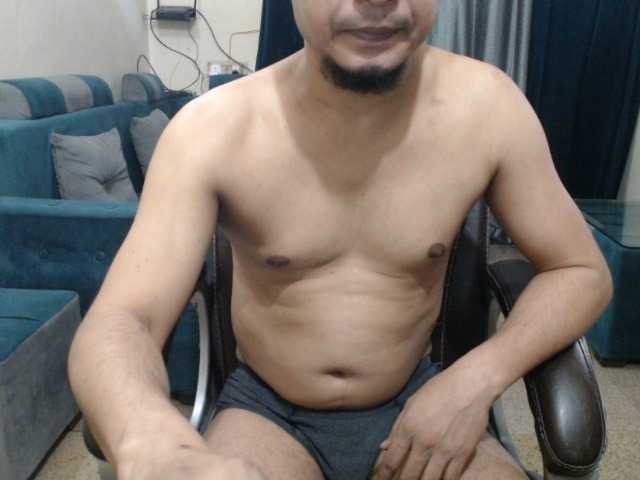 Live sex webcam photo for jonny1809 #276408436