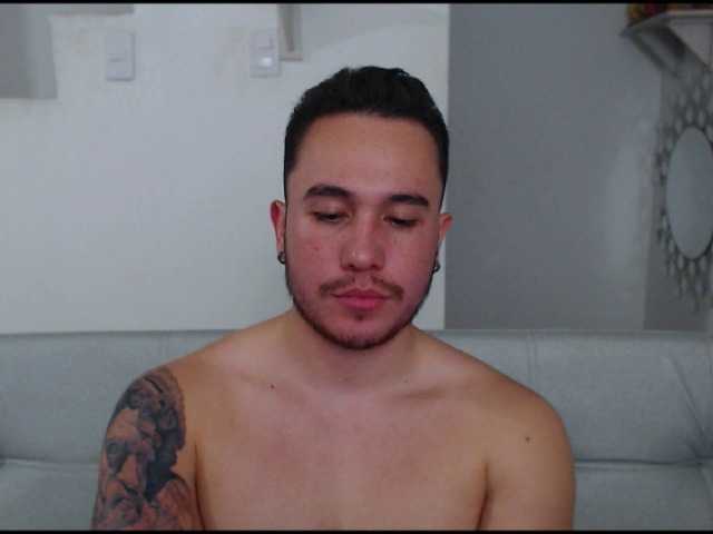 Live sex webcam photo for juan-Jimenez #274143398