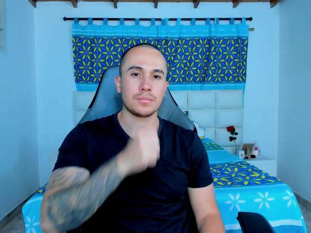 Live sex webcam photo for juan-Jimenez #290338703