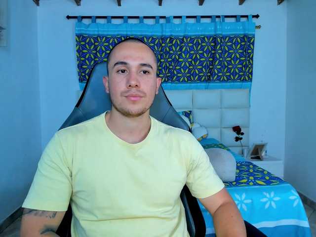 Live sex webcam photo for juan-Jimenez #290350125