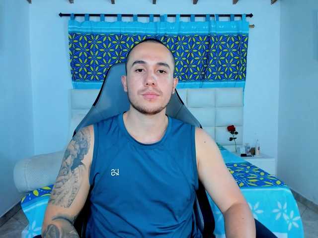 Live sex webcam photo for juan-Jimenez #290424578