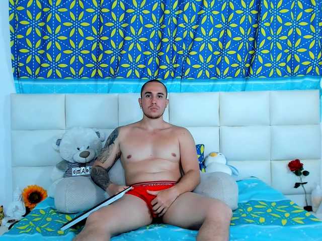 Live sex webcam photo for juan-Jimenez #290470987