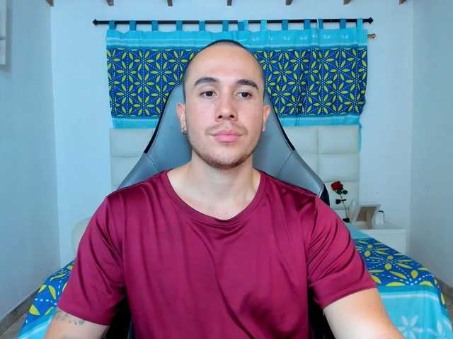 Live sex webcam photo for juan-Jimenez #290476199