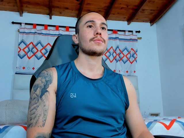 Live sex webcam photo for juan-Jimenez #290659551