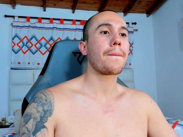 Live sex webcam photo for juan-Jimenez #290755278