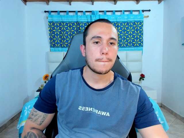 Live sex webcam photo for juan-Jimenez #290948909