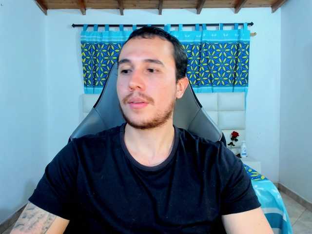 Live sex webcam photo for juan-Jimenez #291335005