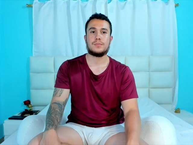 Live sex webcam photo for juan-Jimenez #291684889