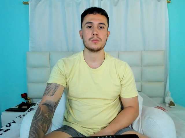 Live sex webcam photo for juan-Jimenez #291910363