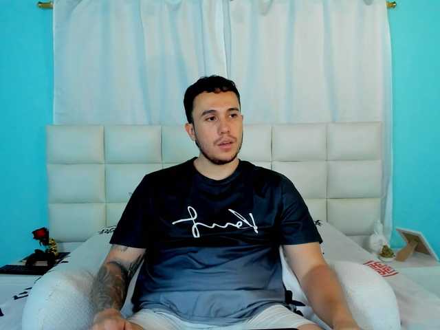 Live sex webcam photo for juan-Jimenez #291936489