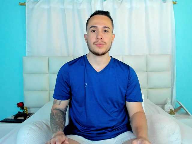 Live sex webcam photo for juan-Jimenez #291995549