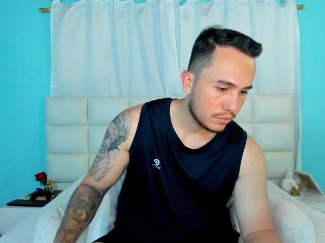 Live sex webcam photo for juan-Jimenez #292016268