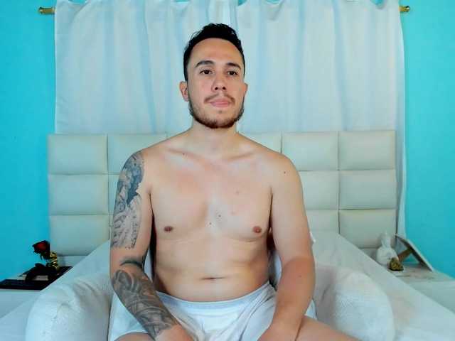 Live sex webcam photo for juan-Jimenez #292077536