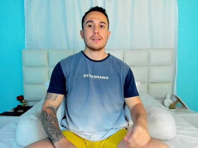 Live sex webcam photo for juan-Jimenez #292124483