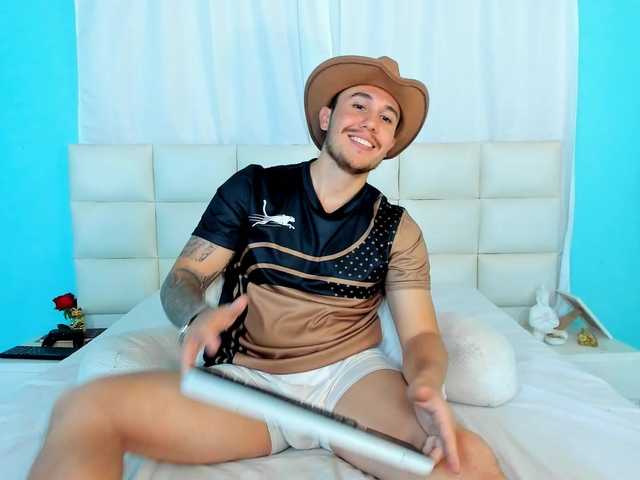 Live sex webcam photo for juan-Jimenez #292186300