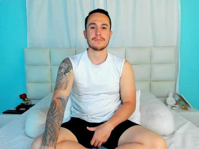 Live sex webcam photo for juan-Jimenez #292197970