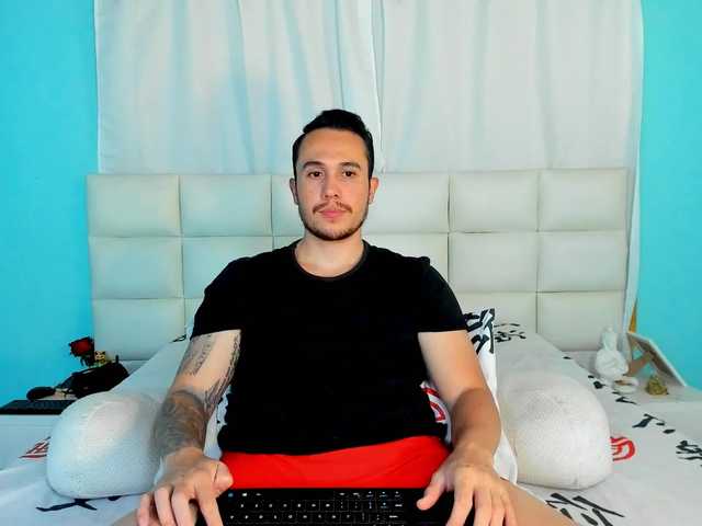 Live sex webcam photo for juan-Jimenez #292231354