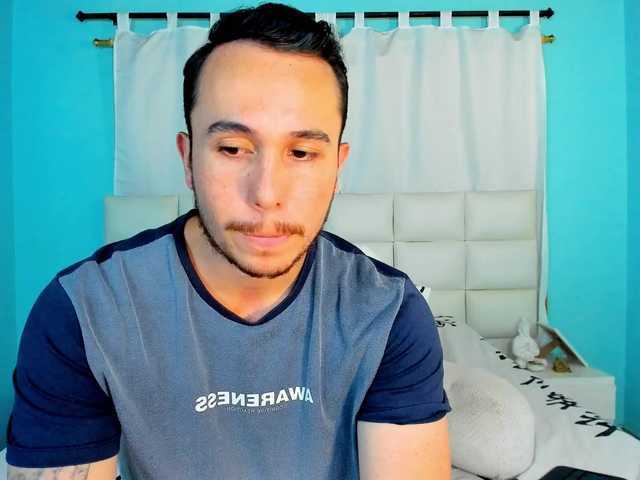 Live sex webcam photo for juan-Jimenez #292238352