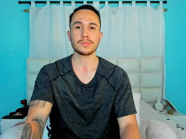 Live sex webcam photo for juan-Jimenez #292292192