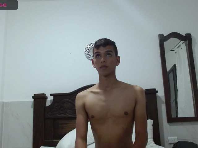 Live sex webcam photo for juan-lopez2a #276455759