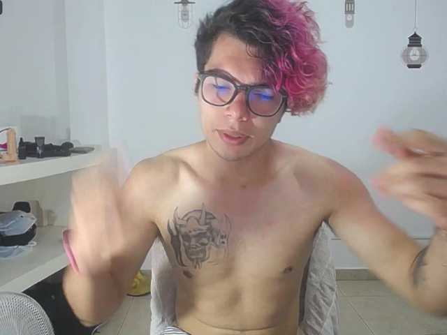 Live sex webcam photo for juanchoxy #275573730