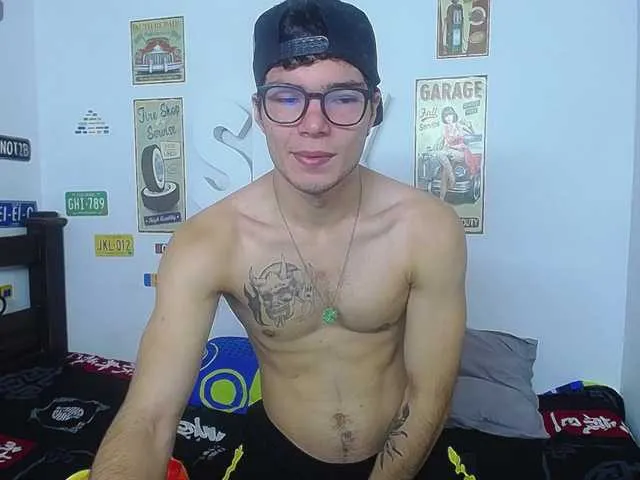 Live sex webcam photo for juanchoxy #276791748