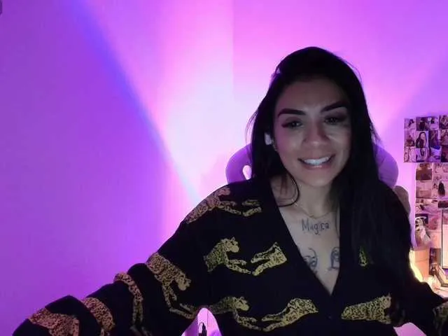 Live sex webcam photo for juanita-fox #290996142