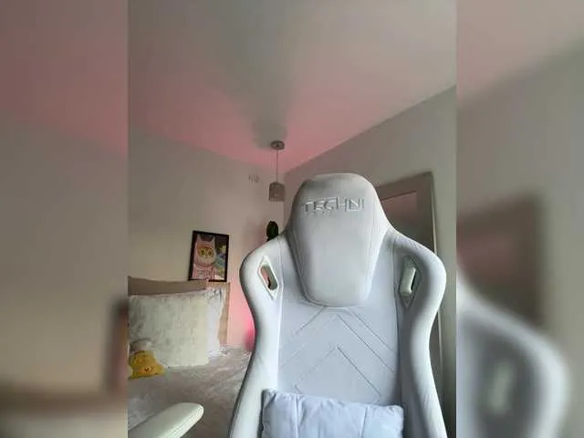 Live sex webcam photo for juanita-fox #292369258