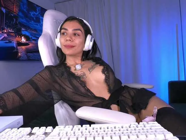 Live sex webcam photo for juanita-fox #294110834