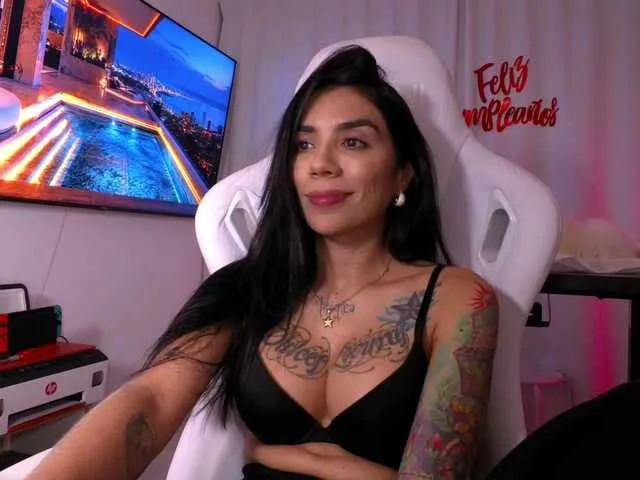 Live sex webcam photo for juanita-fox