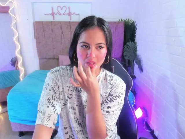 Live sex webcam photo for juanita-tay #292410302