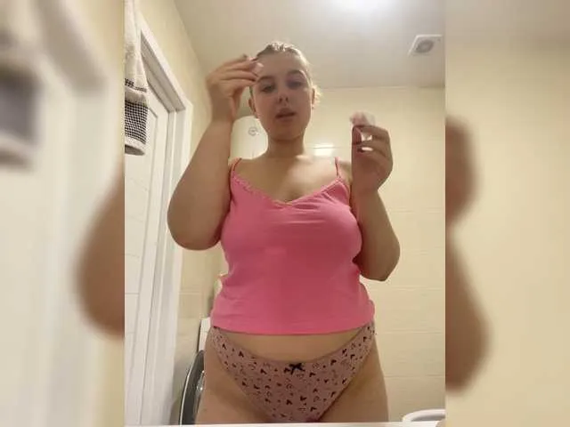 Live sex webcam photo for jucieLussie #274468091