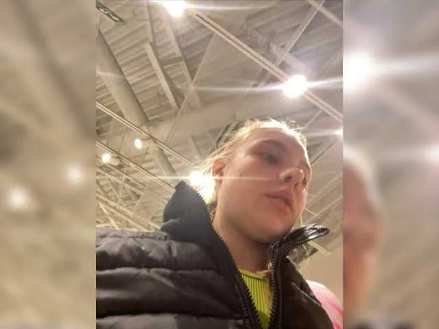 Live sex webcam photo for jucieLussie #276601491