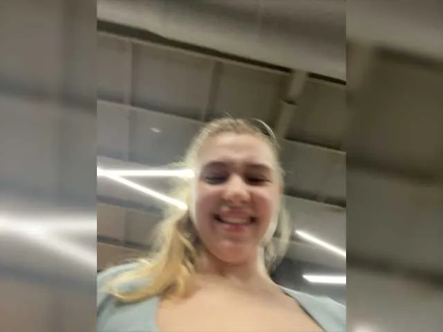 Live sex webcam photo for jucieLussie #277720889