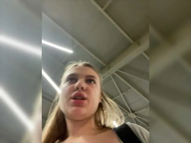 Live sex webcam photo for jucieLussie #277733895