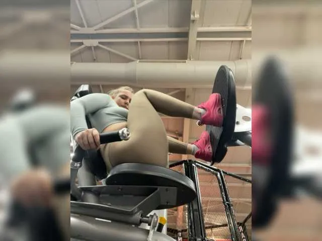 Live sex webcam photo for jucieLussie #277762154